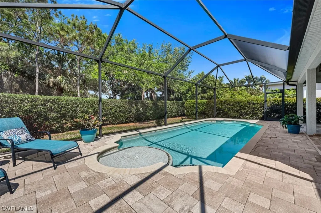 4023 Kent Court Naples FL 34116