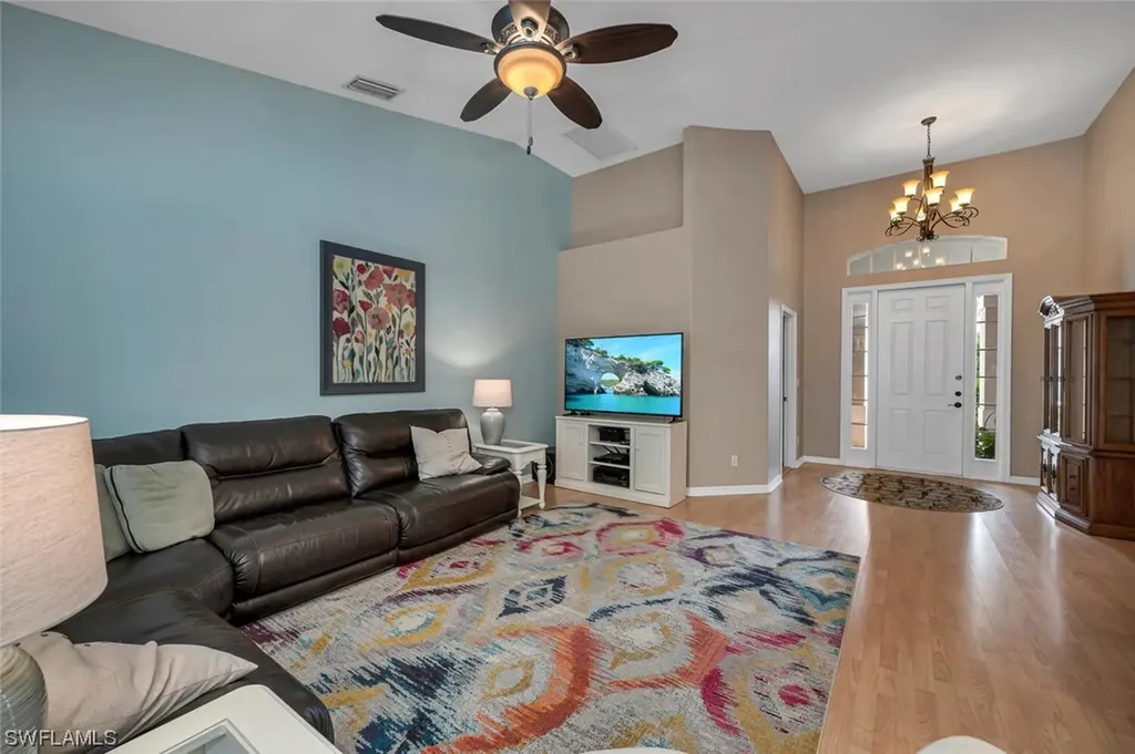 4023 Kent Court Naples FL 34116