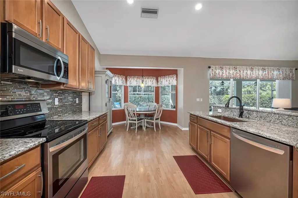 4023 Kent Court Naples FL 34116