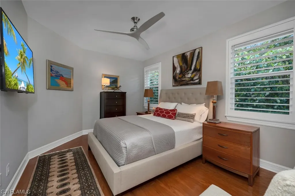 2390 Turnberry Court Naples FL 34109