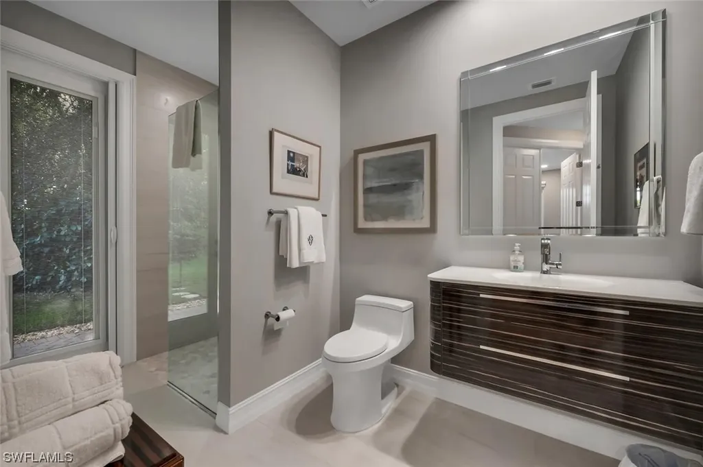 2390 Turnberry Court Naples FL 34109