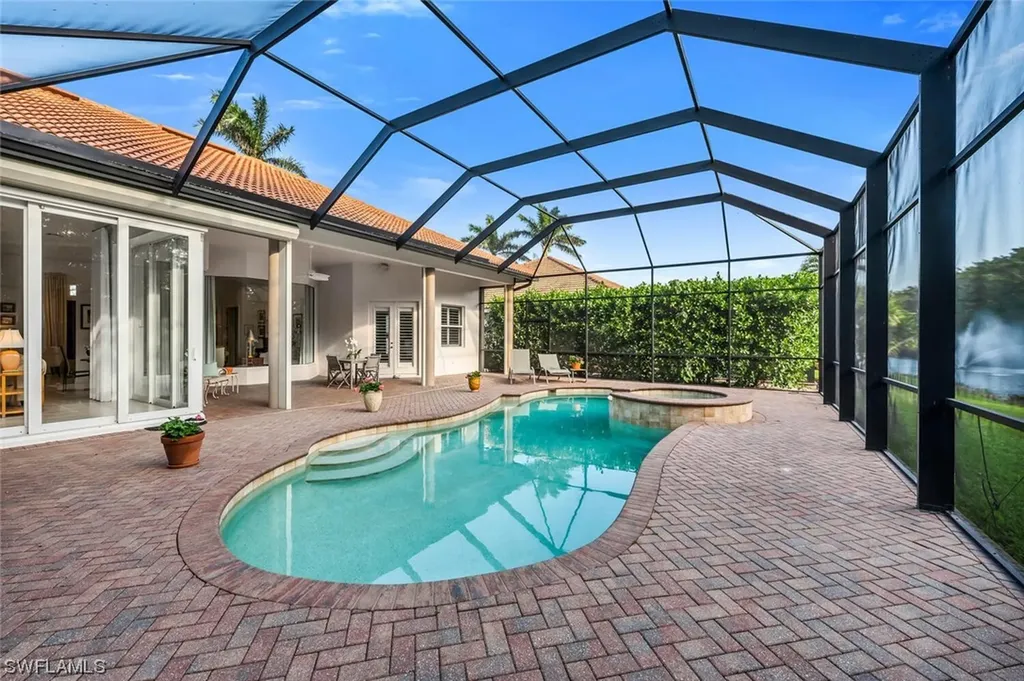 2390 Turnberry Court Naples FL 34109