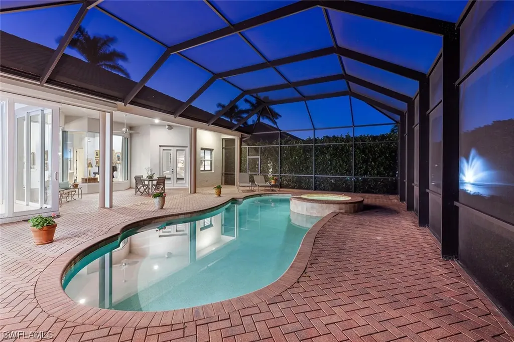 2390 Turnberry Court Naples FL 34109