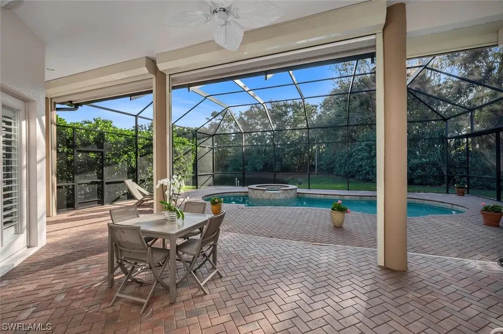 2390 Turnberry Court Naples FL 34109
