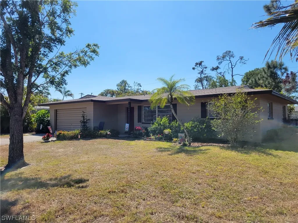 2366 Woodland Boulevard Fort Myers FL 33907