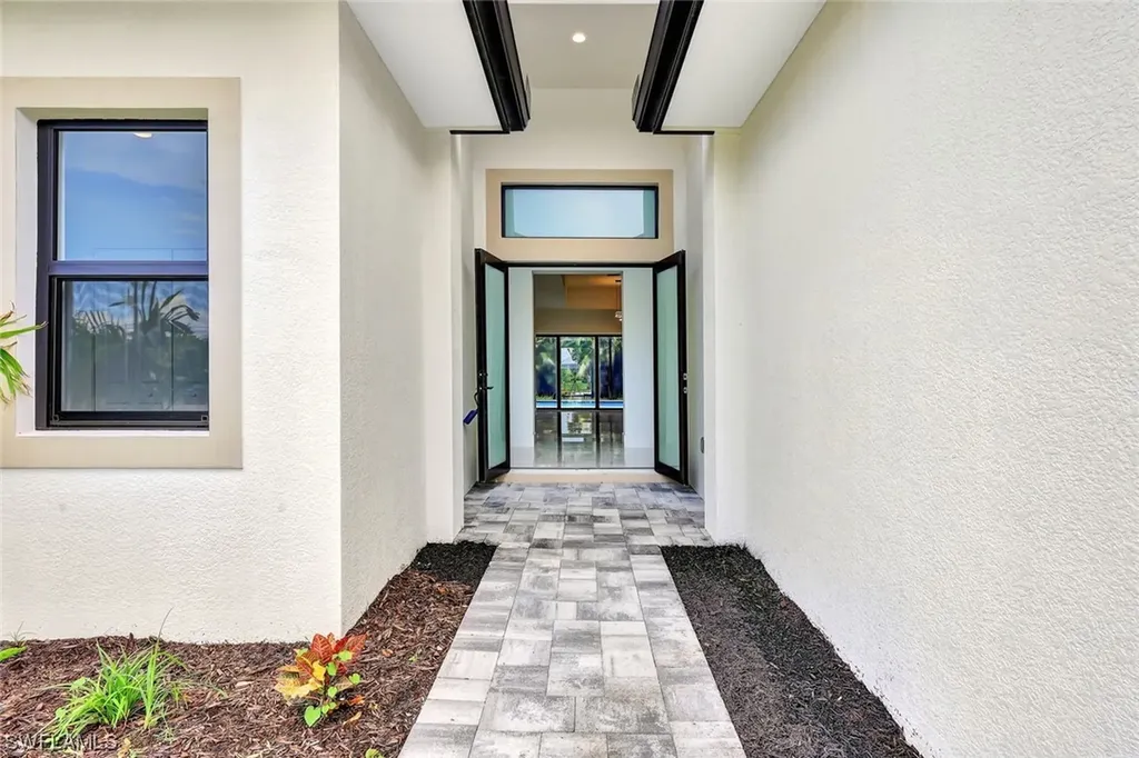 4930 Agualinda Boulevard Cape Coral FL 33914
