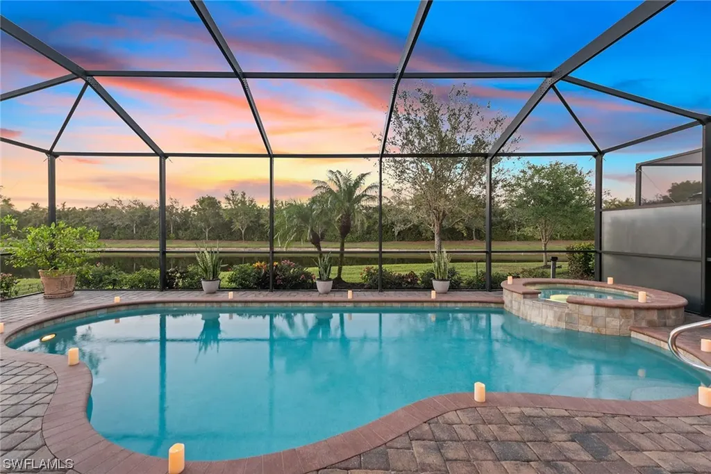2806 Aviamar Circle Naples FL 34114