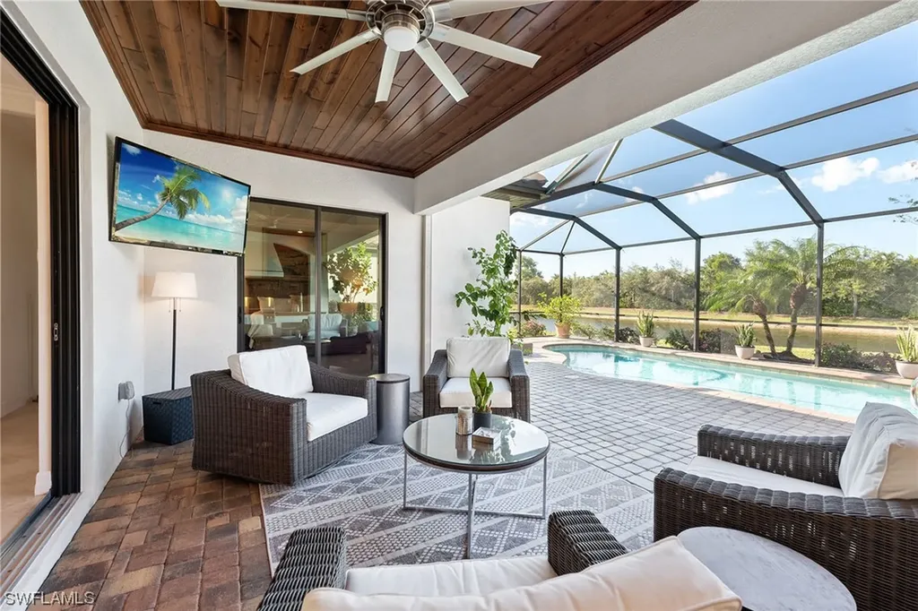 2806 Aviamar Circle Naples FL 34114