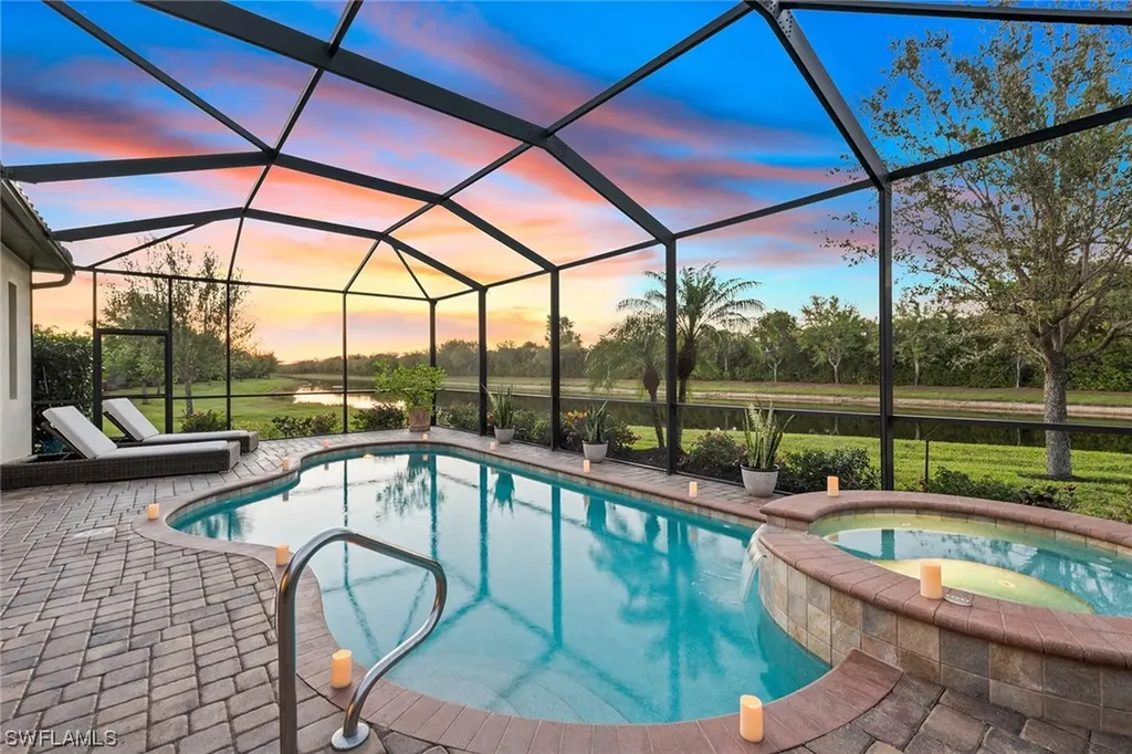 2806 Aviamar Circle Naples FL 34114
