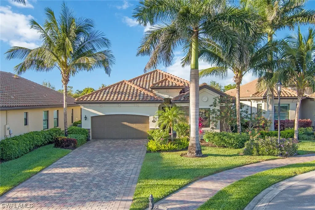 2806 Aviamar Circle Naples FL 34114