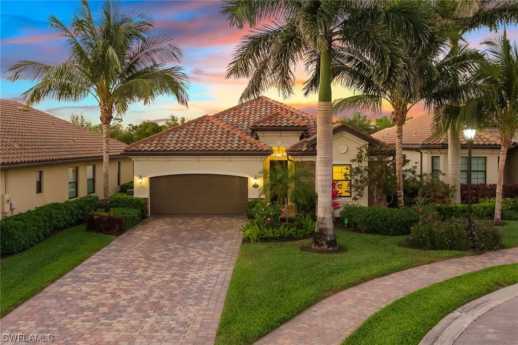 2806 Aviamar Circle Naples FL 34114