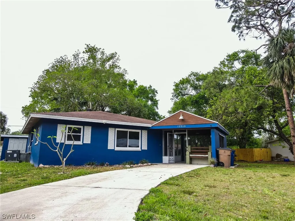 13909 Nassau Street Fort Myers FL 33905