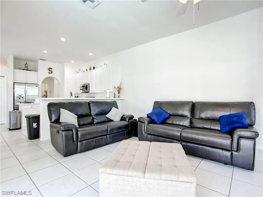 8532 Laurel Lakes Boulevard Naples FL 34119