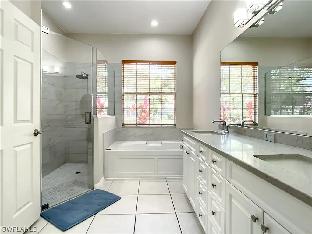 8532 Laurel Lakes Boulevard Naples FL 34119