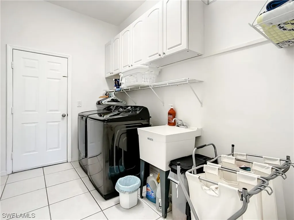 8532 Laurel Lakes Boulevard Naples FL 34119