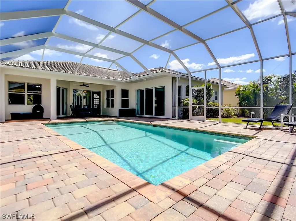 8532 Laurel Lakes Boulevard Naples FL 34119