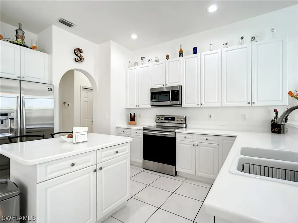 8532 Laurel Lakes Boulevard Naples FL 34119