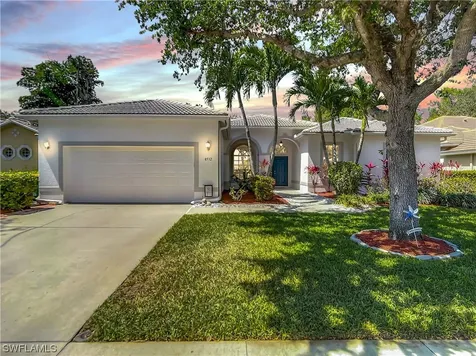 8532 Laurel Lakes Boulevard Naples FL 34119