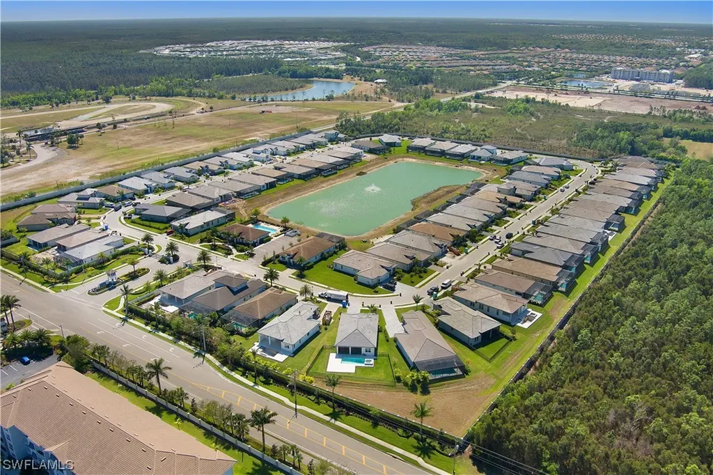 3810 Hacienda Lakes Parkway Naples FL 34114