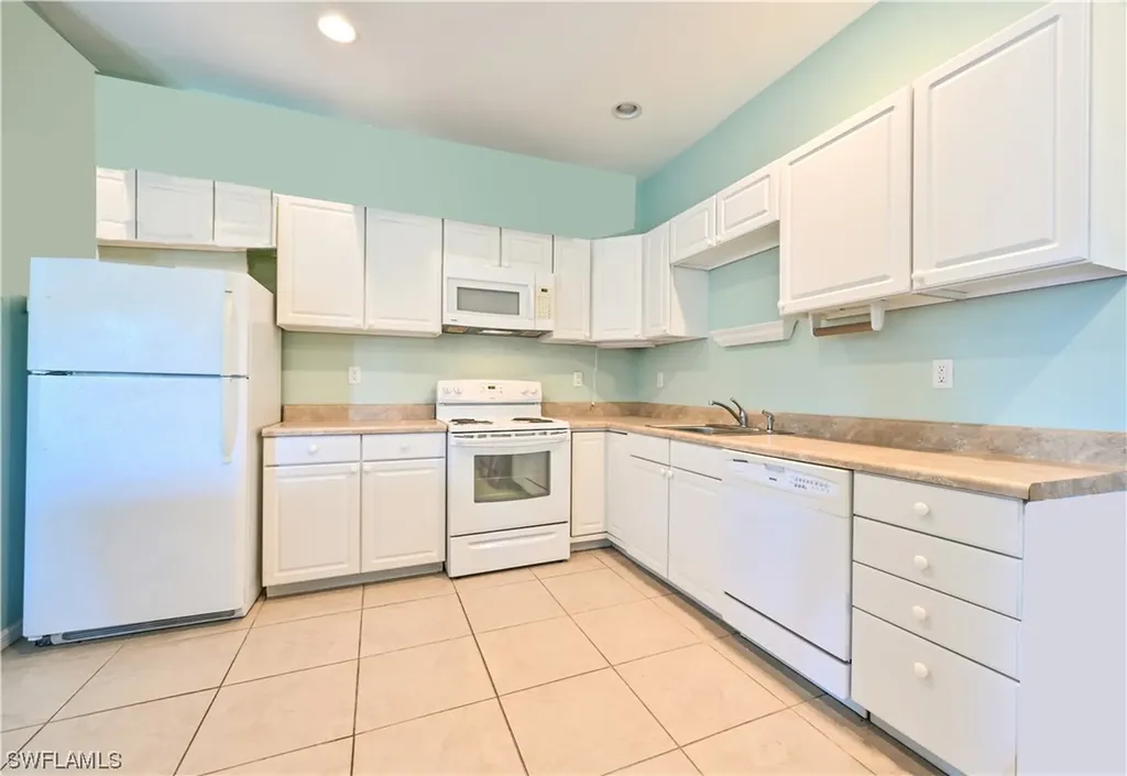 140 20th Street SE Naples FL 34117
