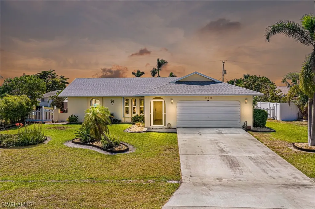 912 SE 29th Terrace Cape Coral FL 33904