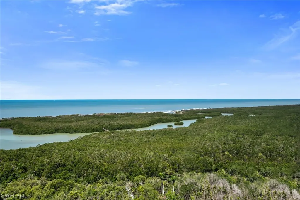 Naples FL, 5601 Turtle Bay Drive, Unit 2004