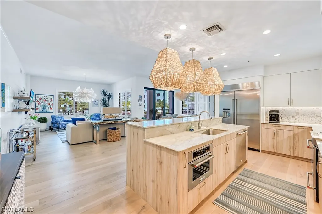 1111 Central Avenue Naples FL 34102