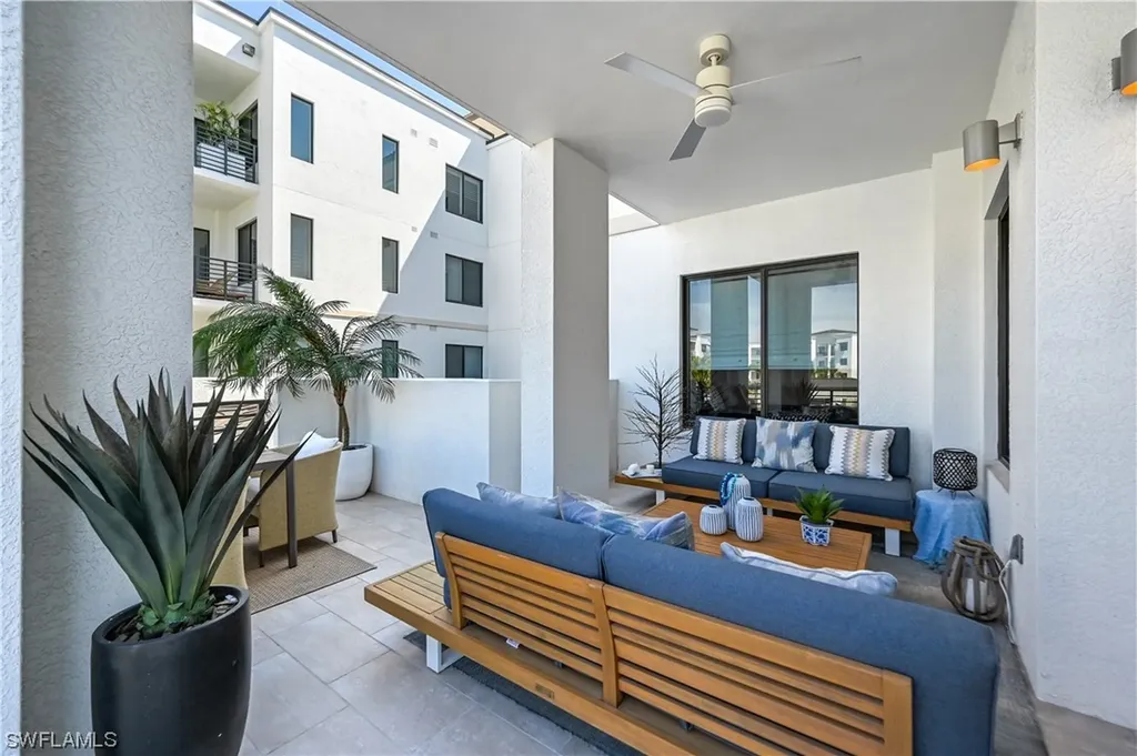 1111 Central Avenue Naples FL 34102
