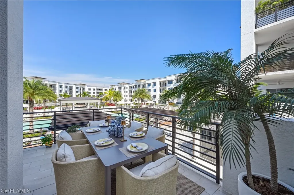 1111 Central Avenue Naples FL 34102