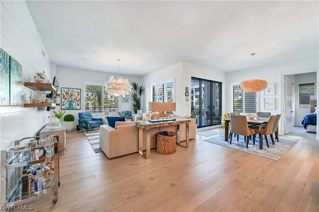 1111 Central Avenue Naples FL 34102
