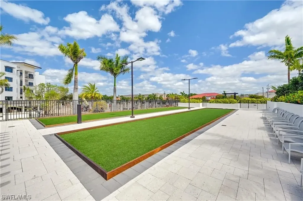 1111 Central Avenue Naples FL 34102