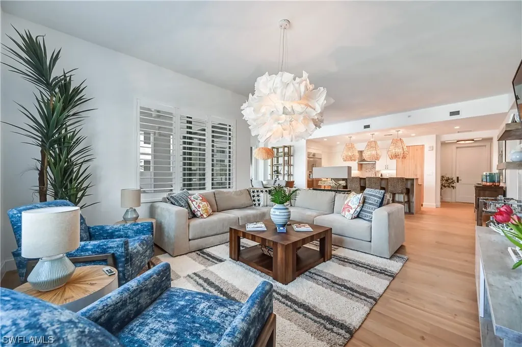 1111 Central Avenue Naples FL 34102