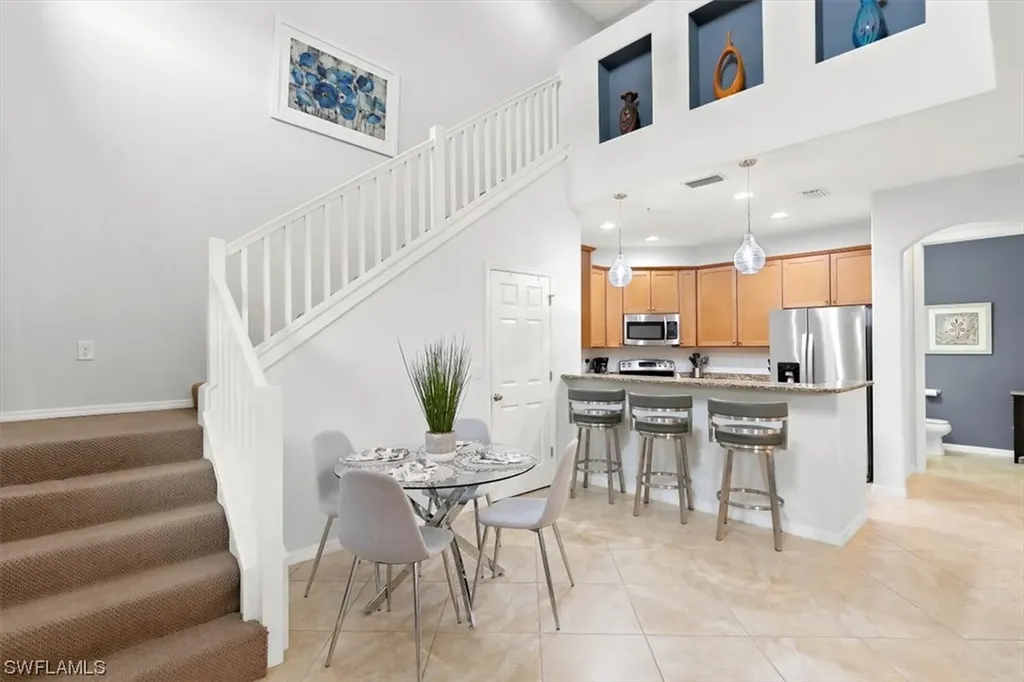 Naples FL, 8985 Cambria Circle, Unit 21-1