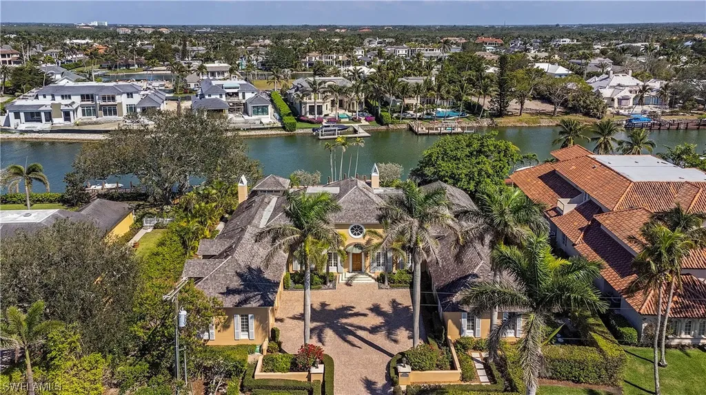 3355 Fort Charles Drive Naples FL 34102