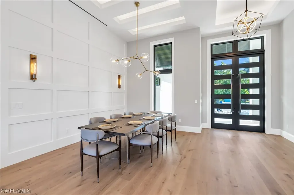 635 Harbour Drive Naples FL 34103