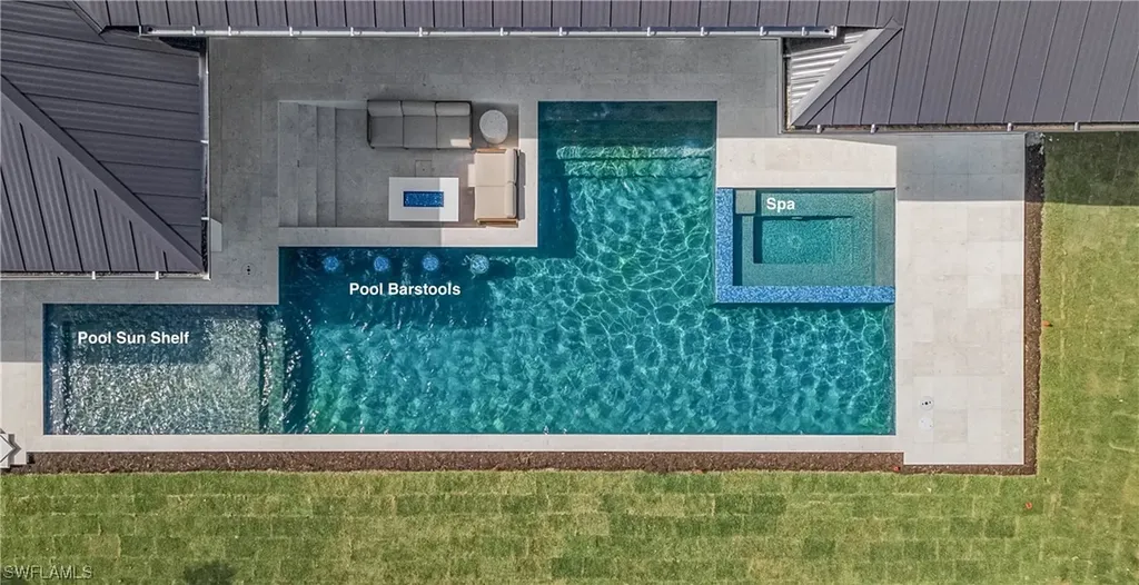 635 Harbour Drive Naples FL 34103