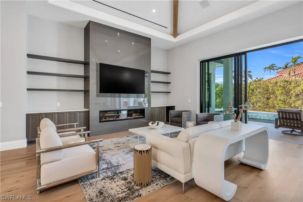 635 Harbour Drive Naples FL 34103