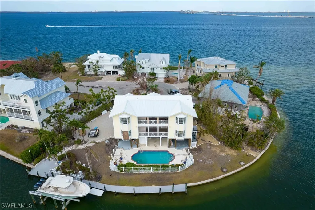 1209 Isabel Drive Sanibel FL 33957