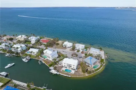 1209 Isabel Drive Sanibel FL 33957