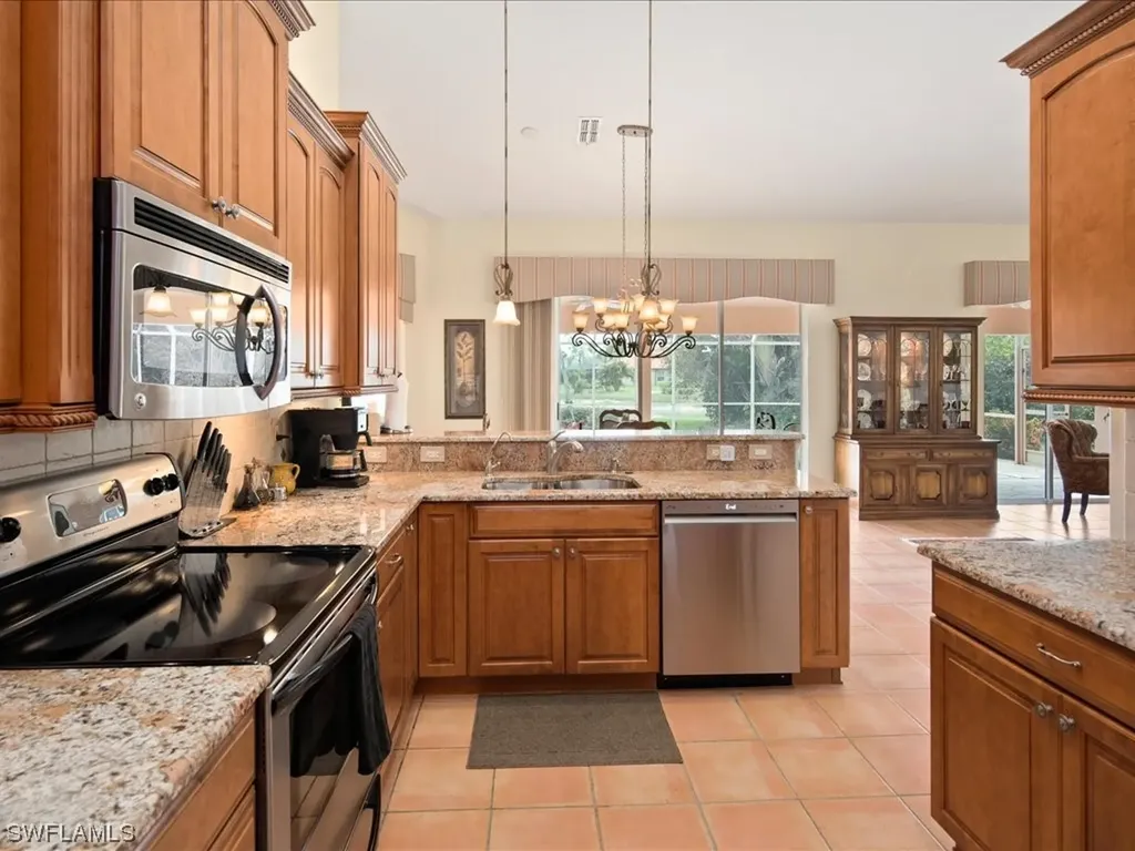 687 Henley Drive Naples FL 34104