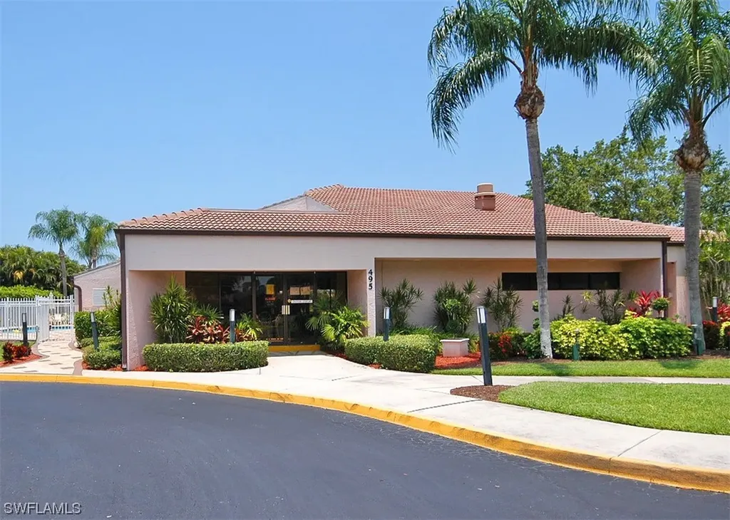 687 Henley Drive Naples FL 34104