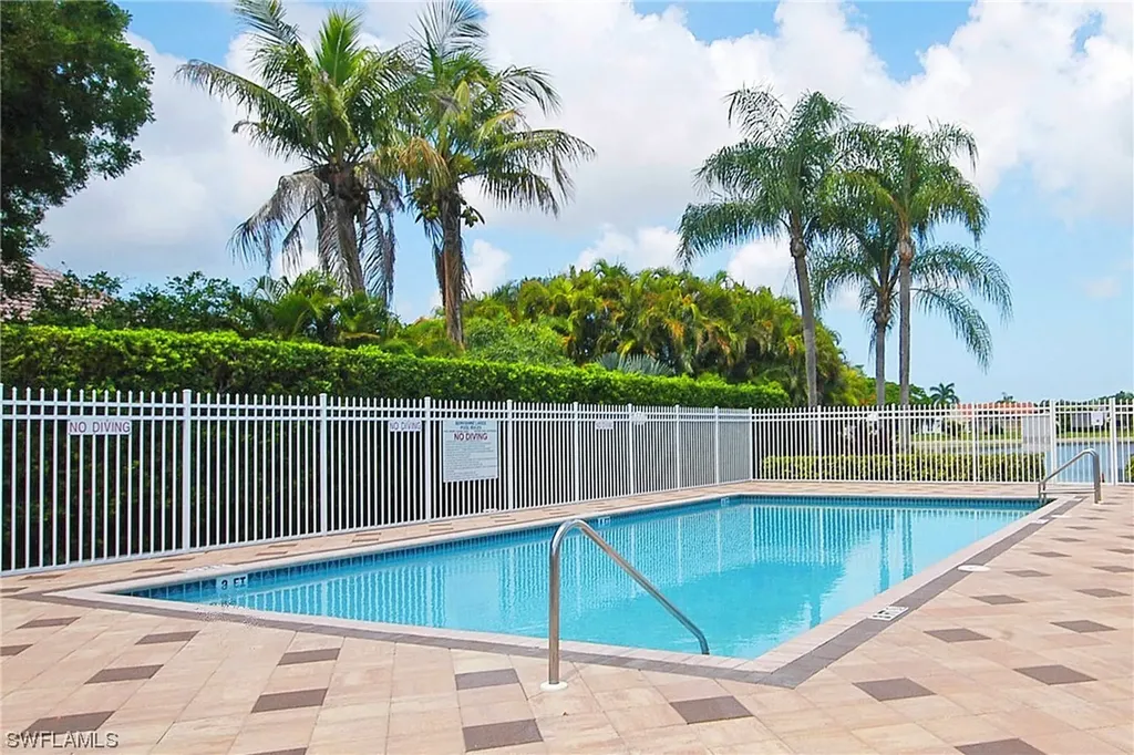 687 Henley Drive Naples FL 34104