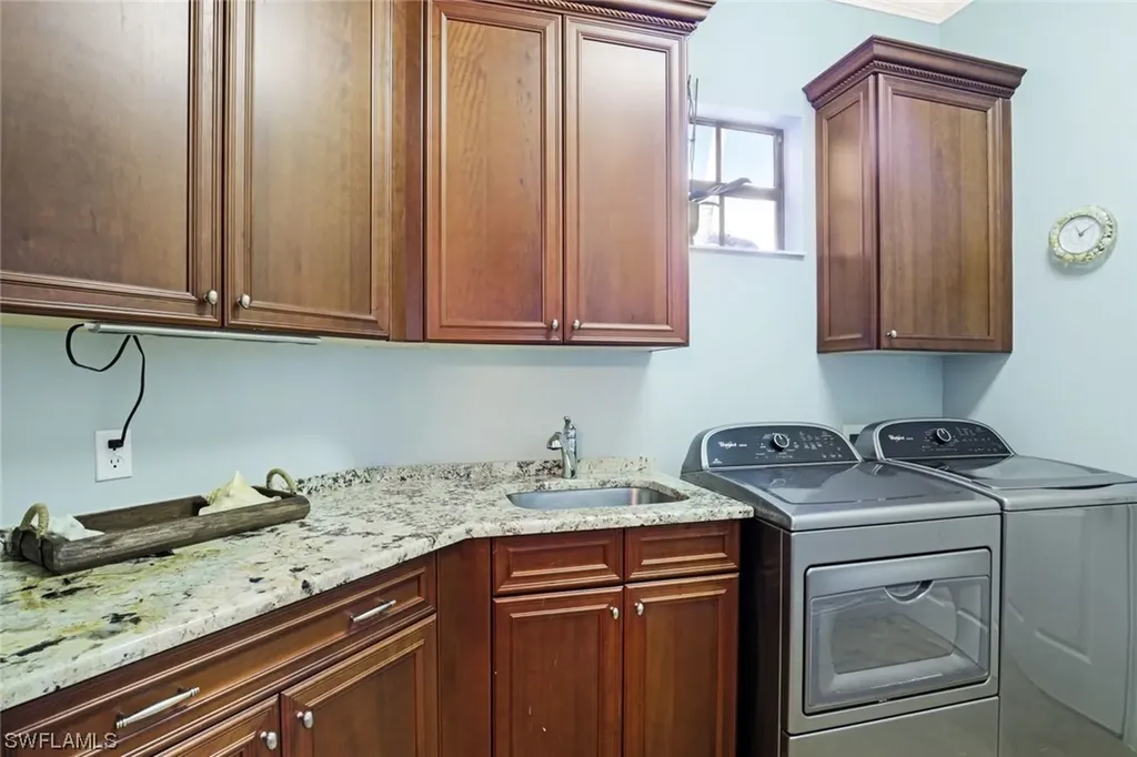 7599 Moorgate Point Way Naples FL 34113