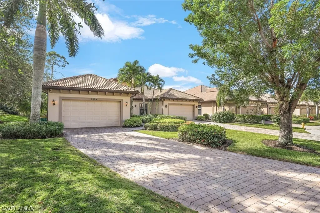 7599 Moorgate Point Way Naples FL 34113