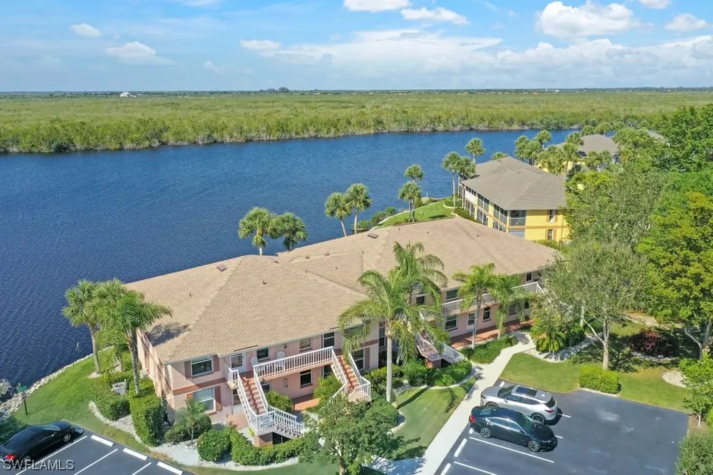 Naples FL, 1045 Mainsail Drive, Unit 402