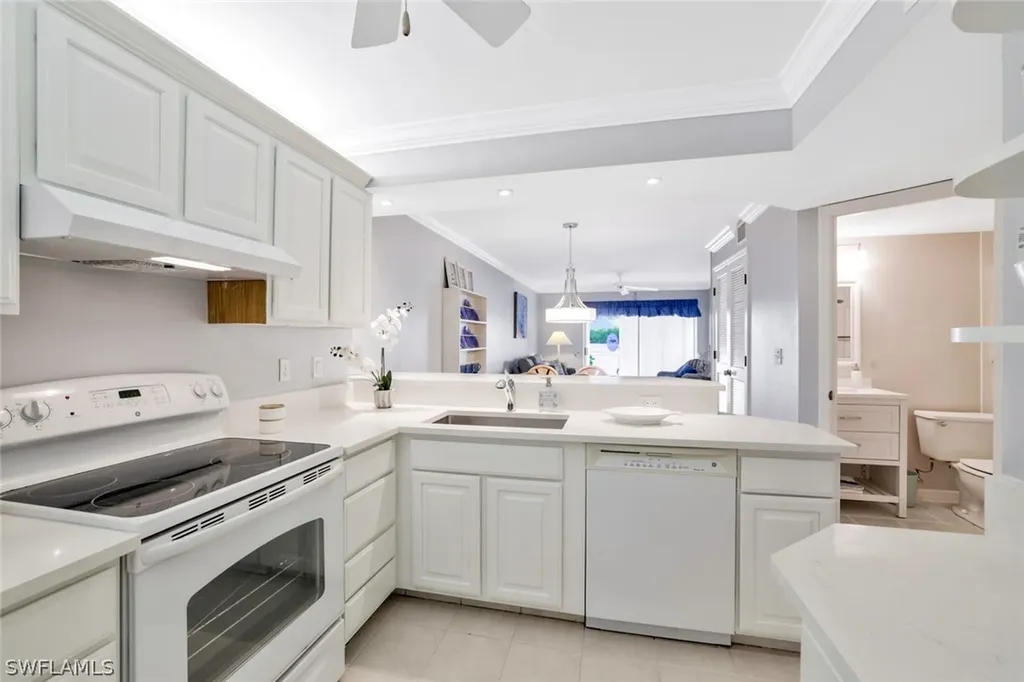 1045 Mainsail Drive Naples FL 34114