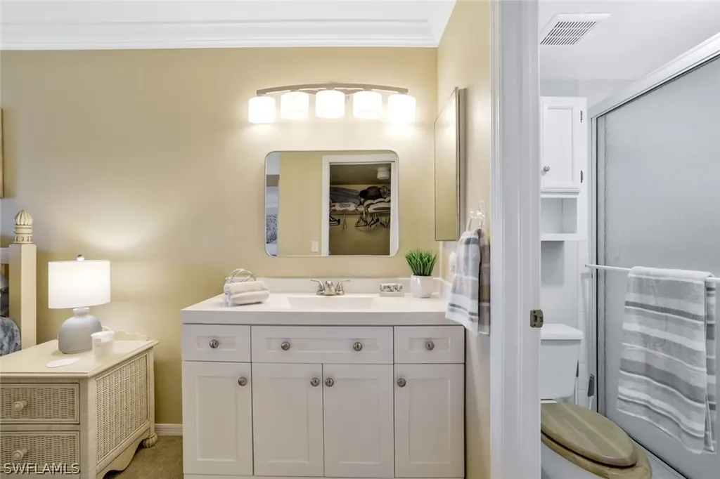 1045 Mainsail Drive Naples FL 34114