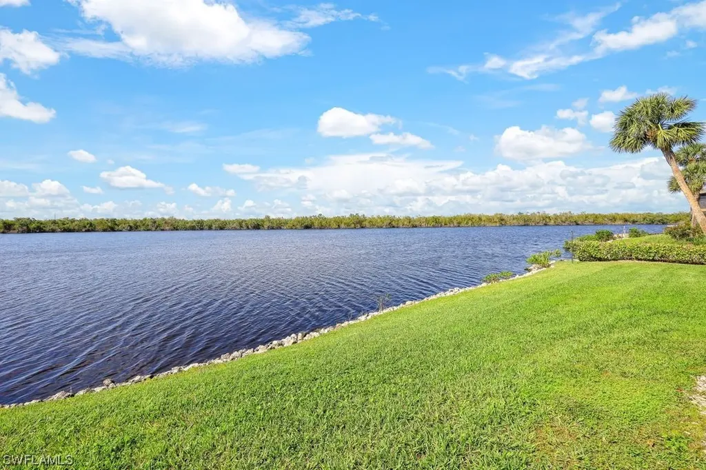 1045 Mainsail Drive Naples FL 34114
