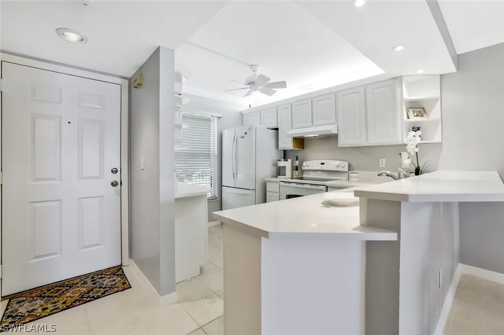 1045 Mainsail Drive Naples FL 34114