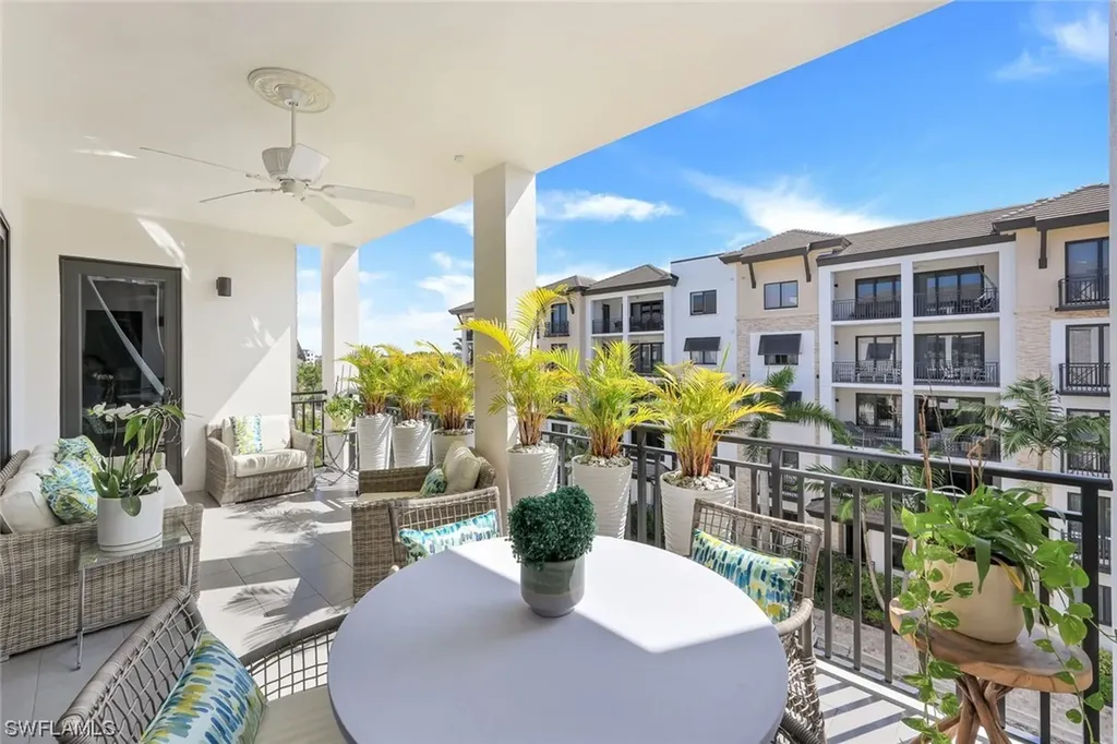 1035 3rd Avenue S Naples FL 34102